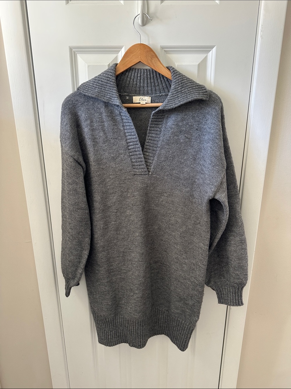 Elan Heather Grey Ribbed V-Neck Sweater